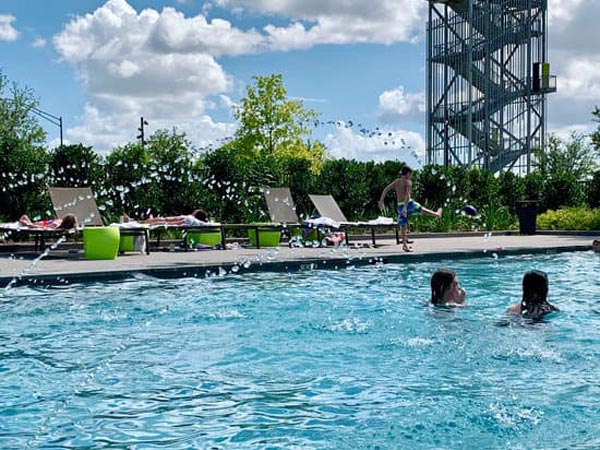 Kids Swimming At The Stella.